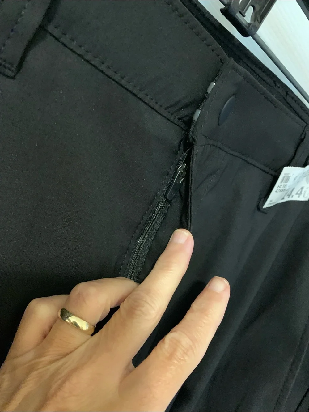Falls Creek size 38x31 NWT’s tech jogger; see pic for thread fray